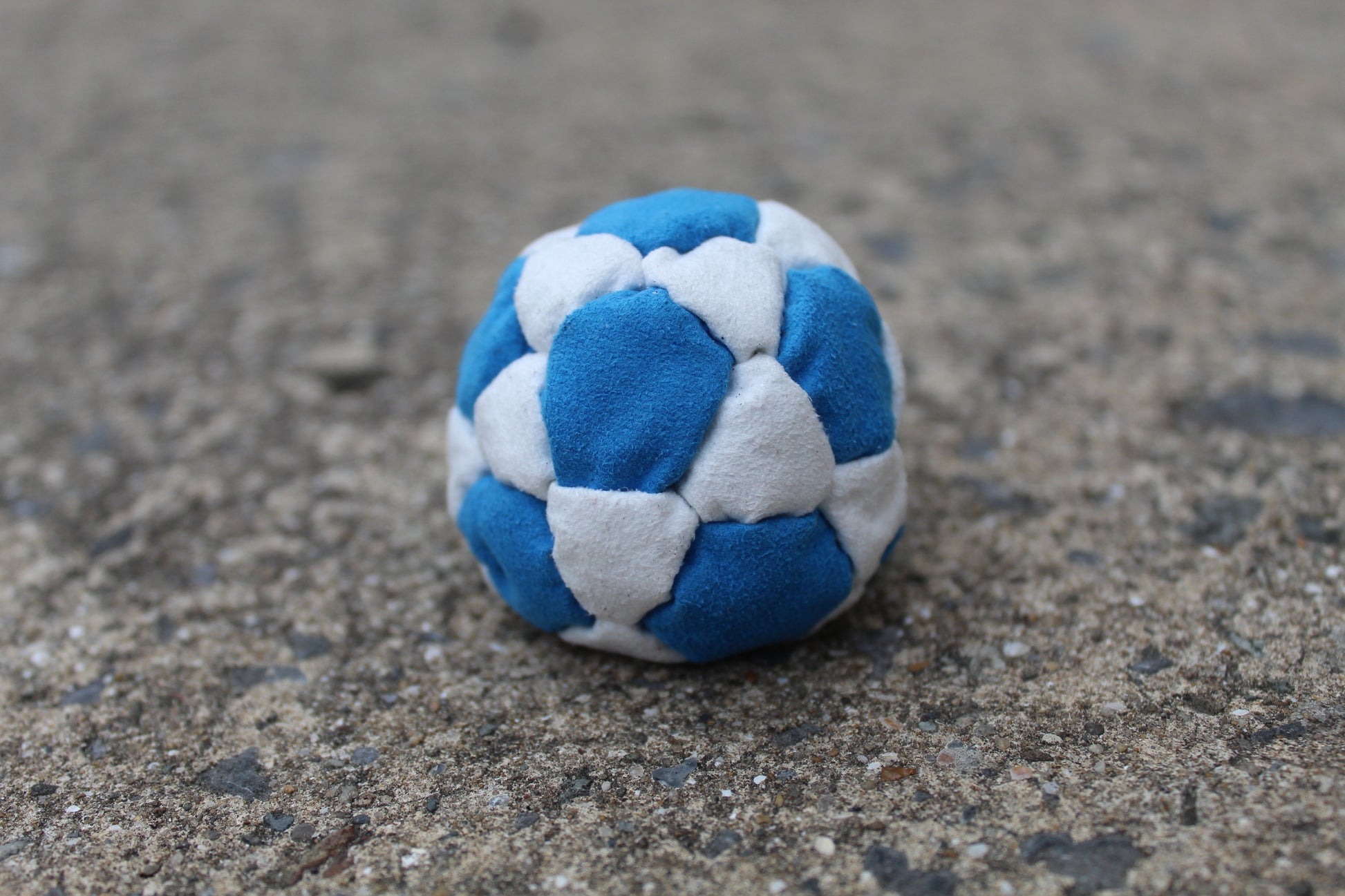 Xtremity Pro professional footbag with a 32 panel construction in Blue/White