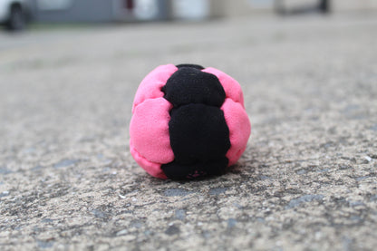 14 panel pro series 2 footbag in pink/black