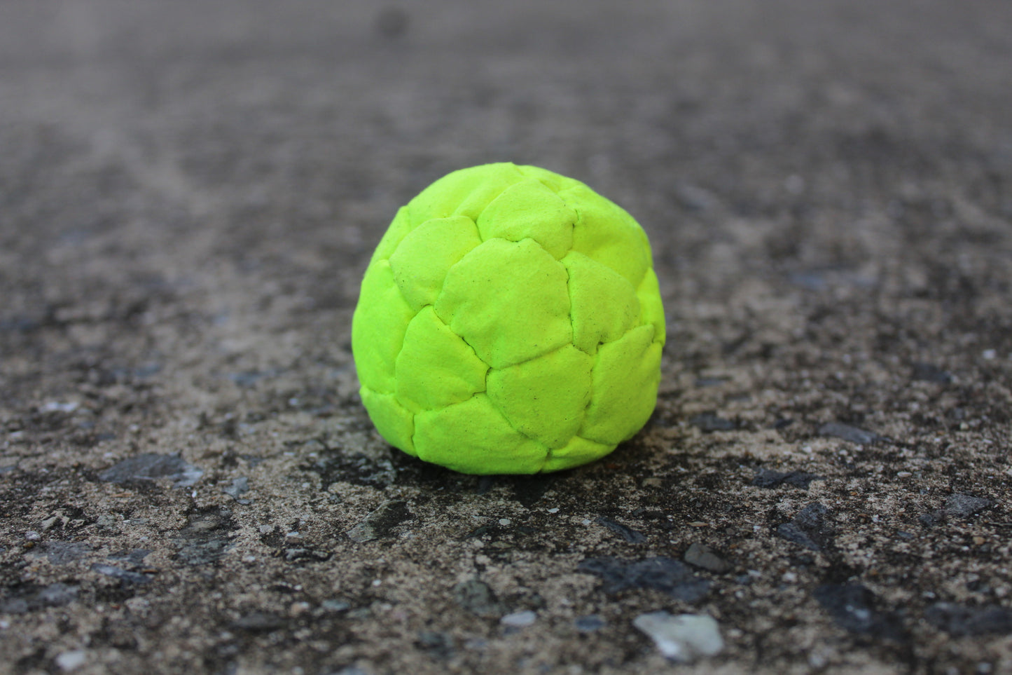 Xtremity 32p Pro Staller Footbag (80g)